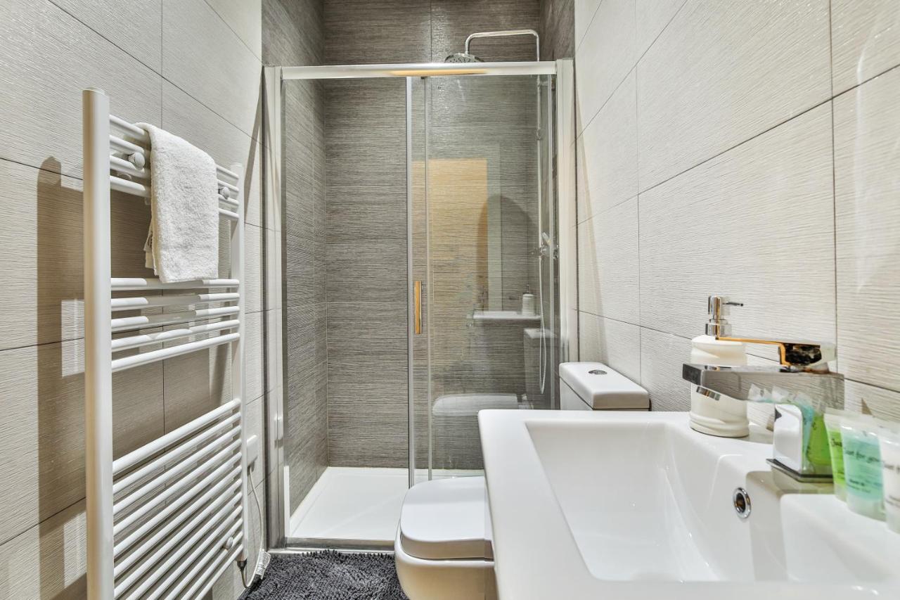City Dreamz -New Stylish And Modern Flat แมนเชสเตอร์ ภายนอก รูปภาพ